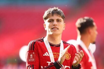 cau-thu-alejandro-garnacho