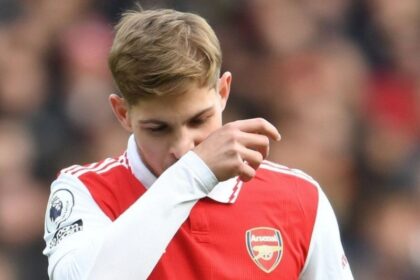 cau-thu-emile-smith-rowe