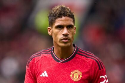 cau-thu-raphaël-varane