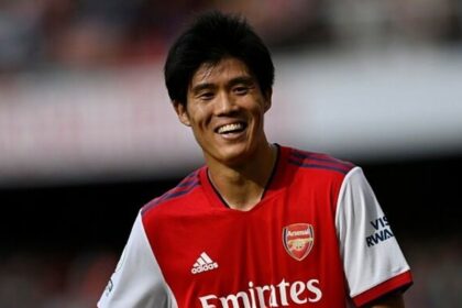 cau-thu-takehiro-tomiyasu